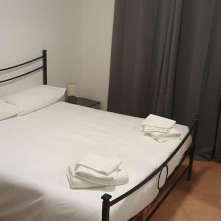 Апартаменти Casa N 2 Con Parcheggio Privato E Colonnina Ricarica Ліворно Екстер'єр фото