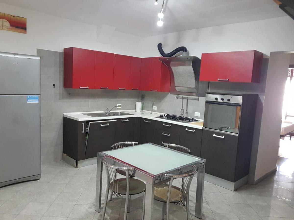 Апартаменти Casa N 2 Con Parcheggio Privato E Colonnina Ricarica Ліворно Екстер'єр фото