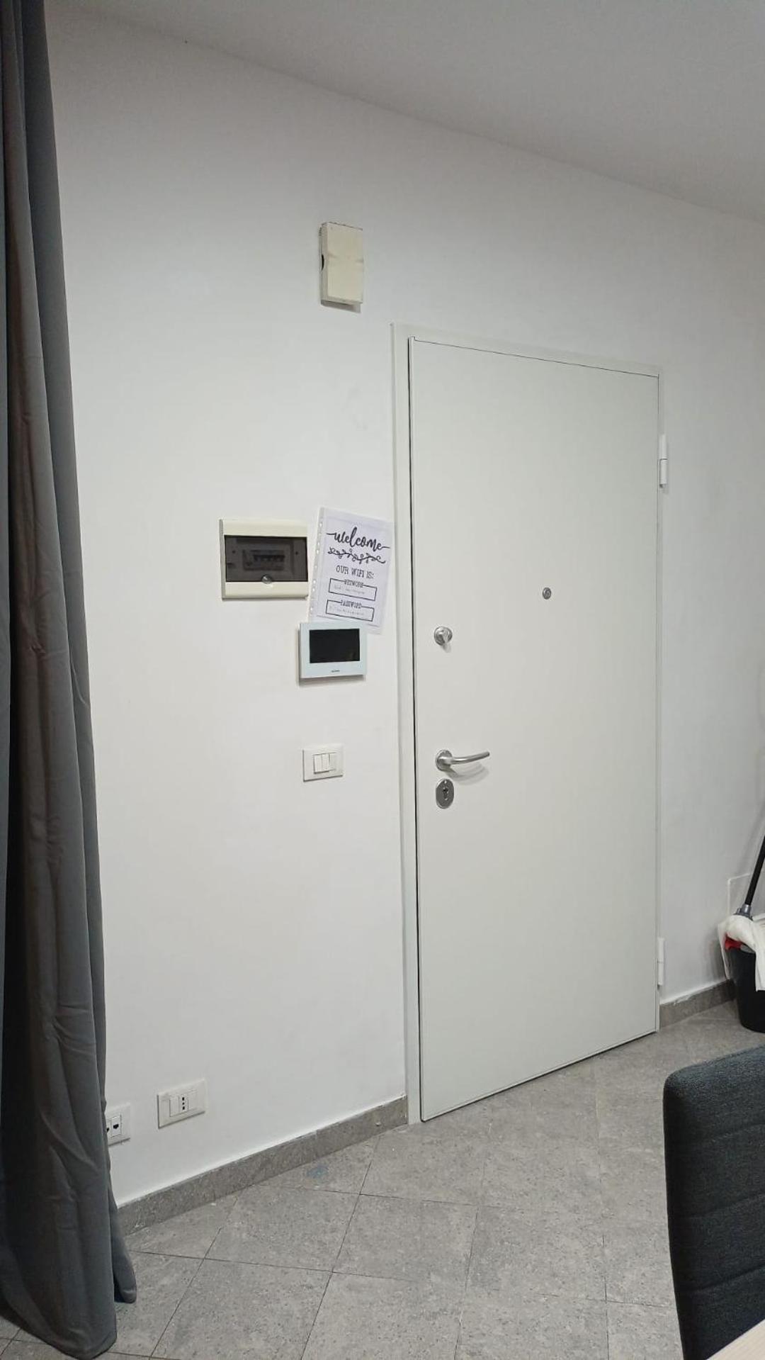 Апартаменти Casa N 2 Con Parcheggio Privato E Colonnina Ricarica Ліворно Екстер'єр фото