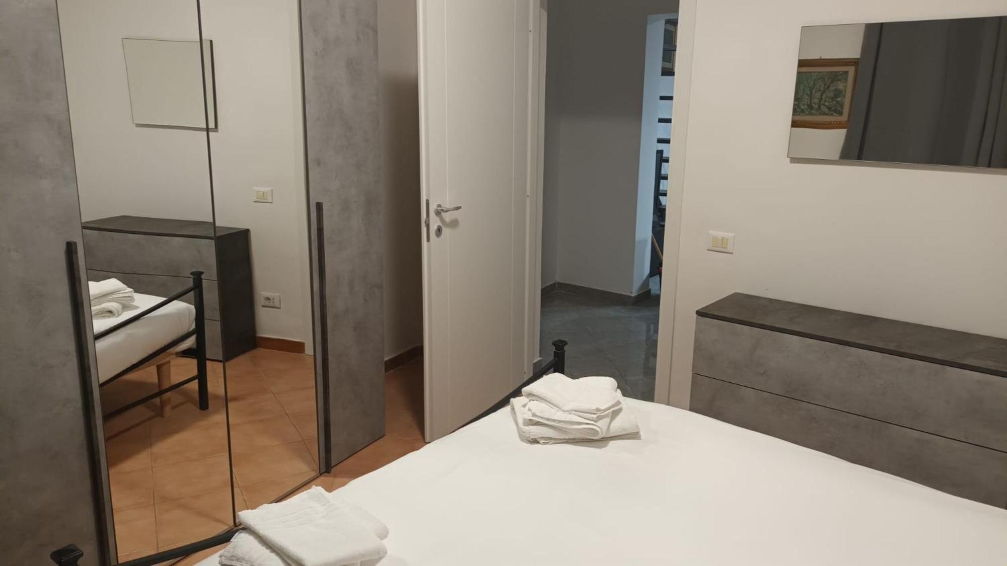 Апартаменти Casa N 2 Con Parcheggio Privato E Colonnina Ricarica Ліворно Екстер'єр фото